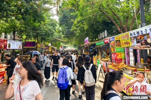 股票配资平台门户 端午假期天津重点商贸企业销售额同比增10.9%